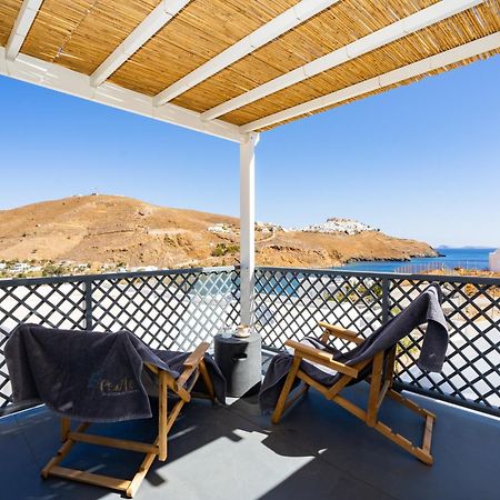 5 Traditional Suites Livadi  Bagian luar foto