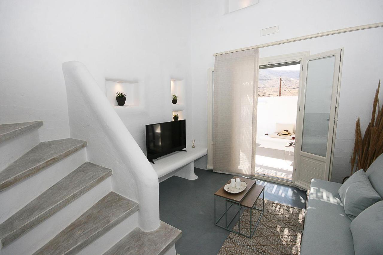 5 Traditional Suites Livadi  Bagian luar foto