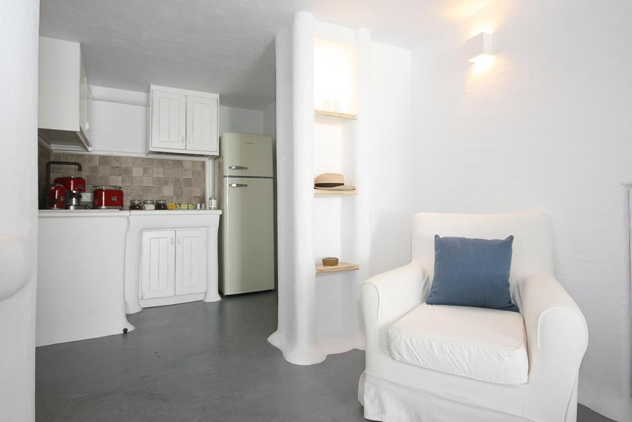 5 Traditional Suites Livadi  Bagian luar foto