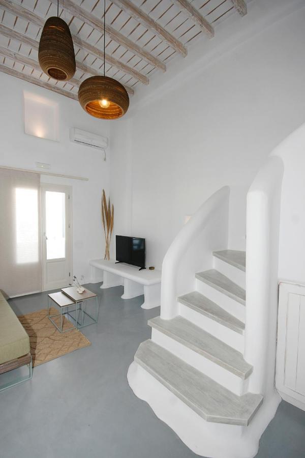 5 Traditional Suites Livadi  Bagian luar foto
