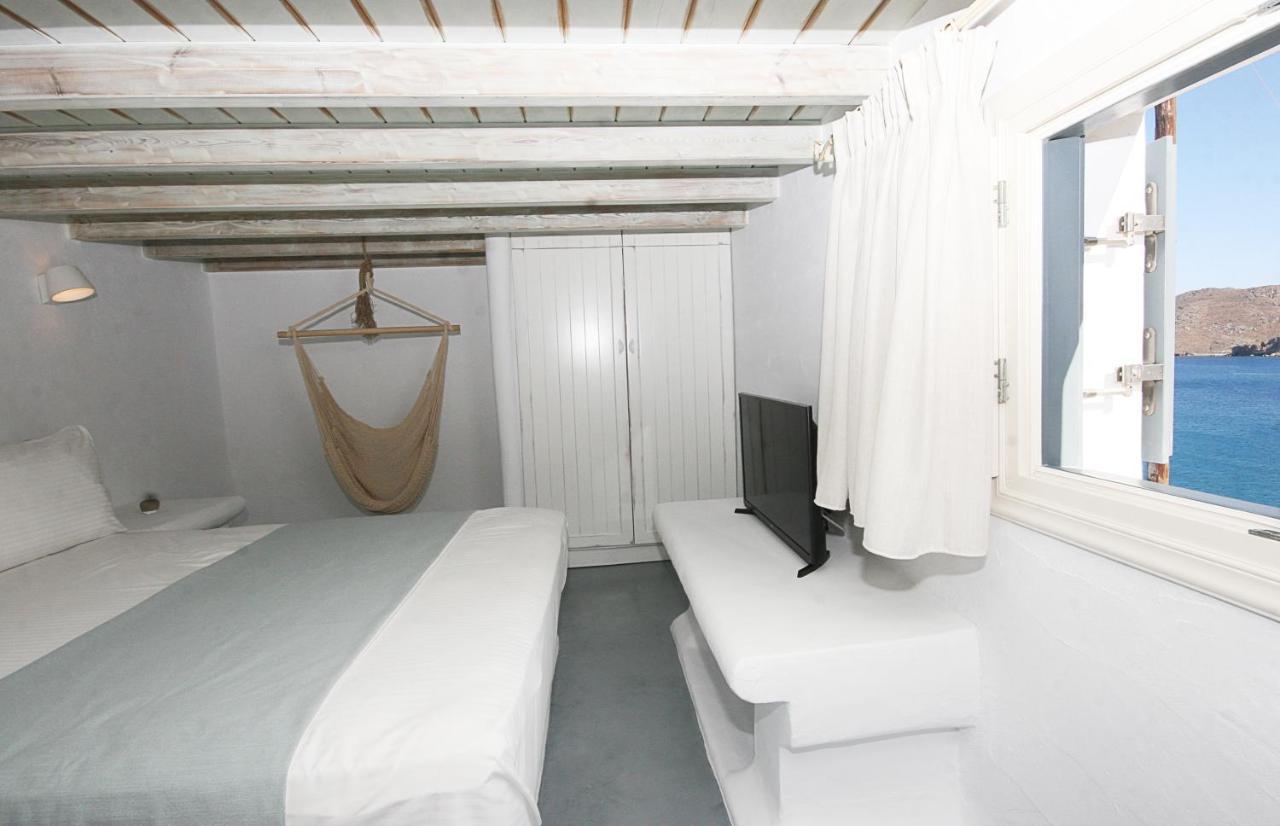 5 Traditional Suites Livadi  Bagian luar foto