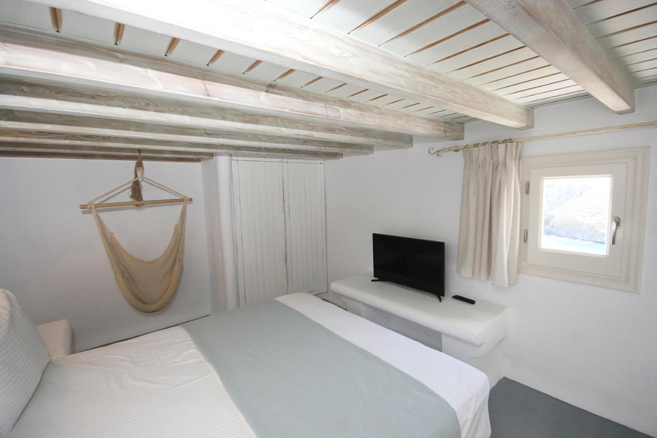 5 Traditional Suites Livadi  Bagian luar foto