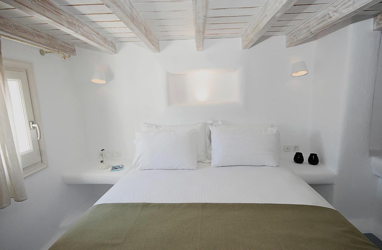 5 Traditional Suites Livadi  Bagian luar foto