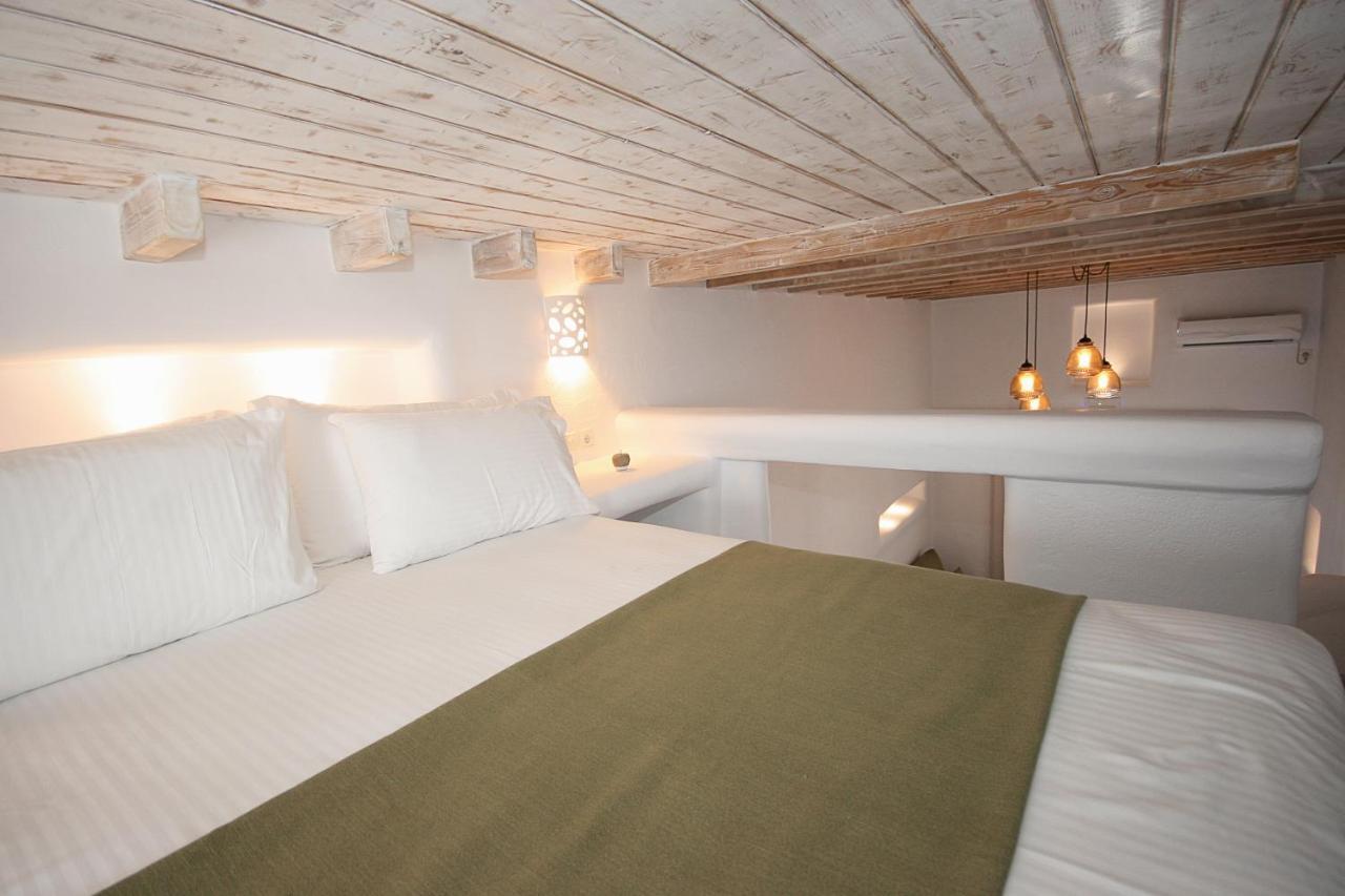 5 Traditional Suites Livadi  Bagian luar foto