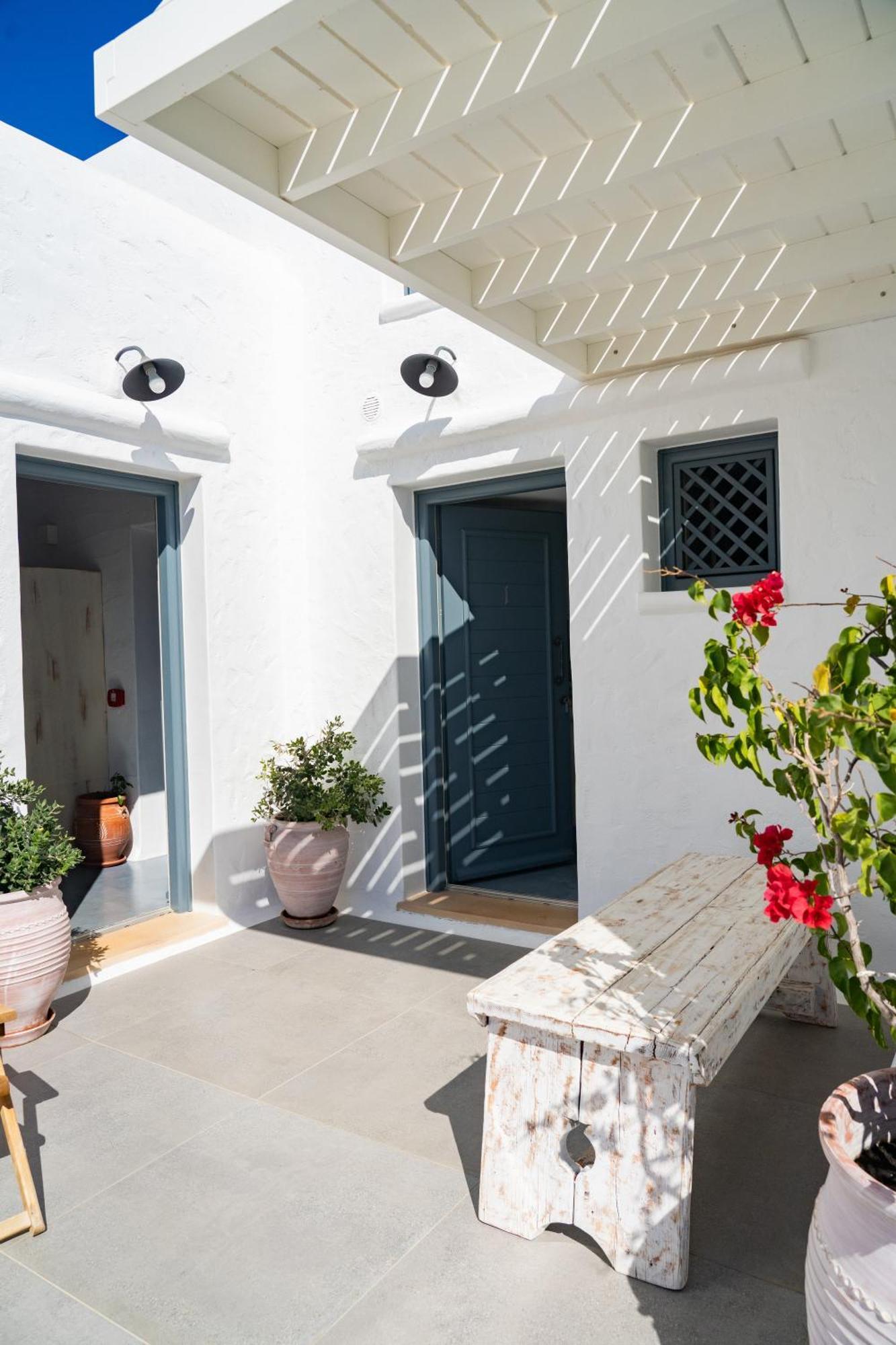 5 Traditional Suites Livadi  Bagian luar foto