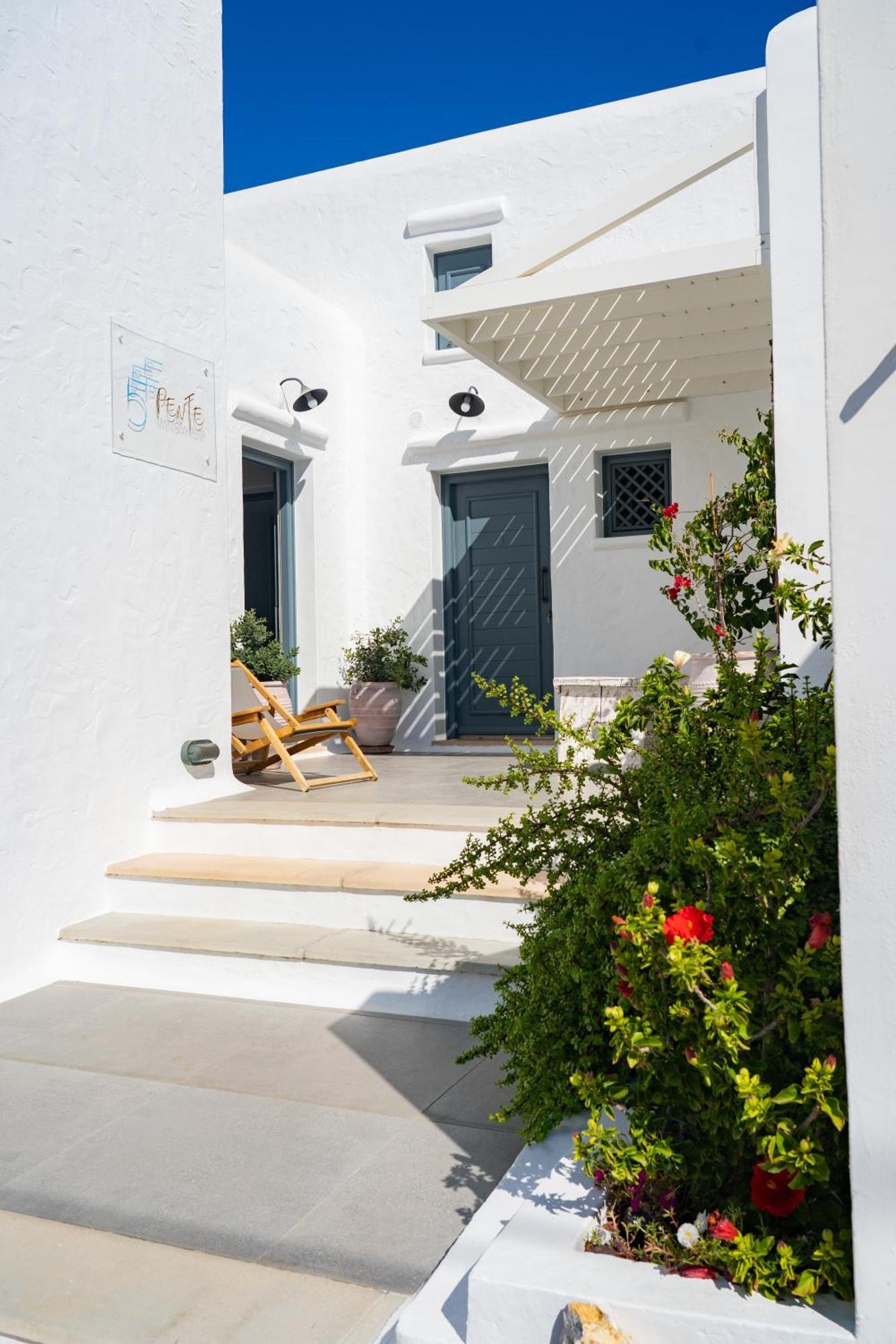 5 Traditional Suites Livadi  Bagian luar foto